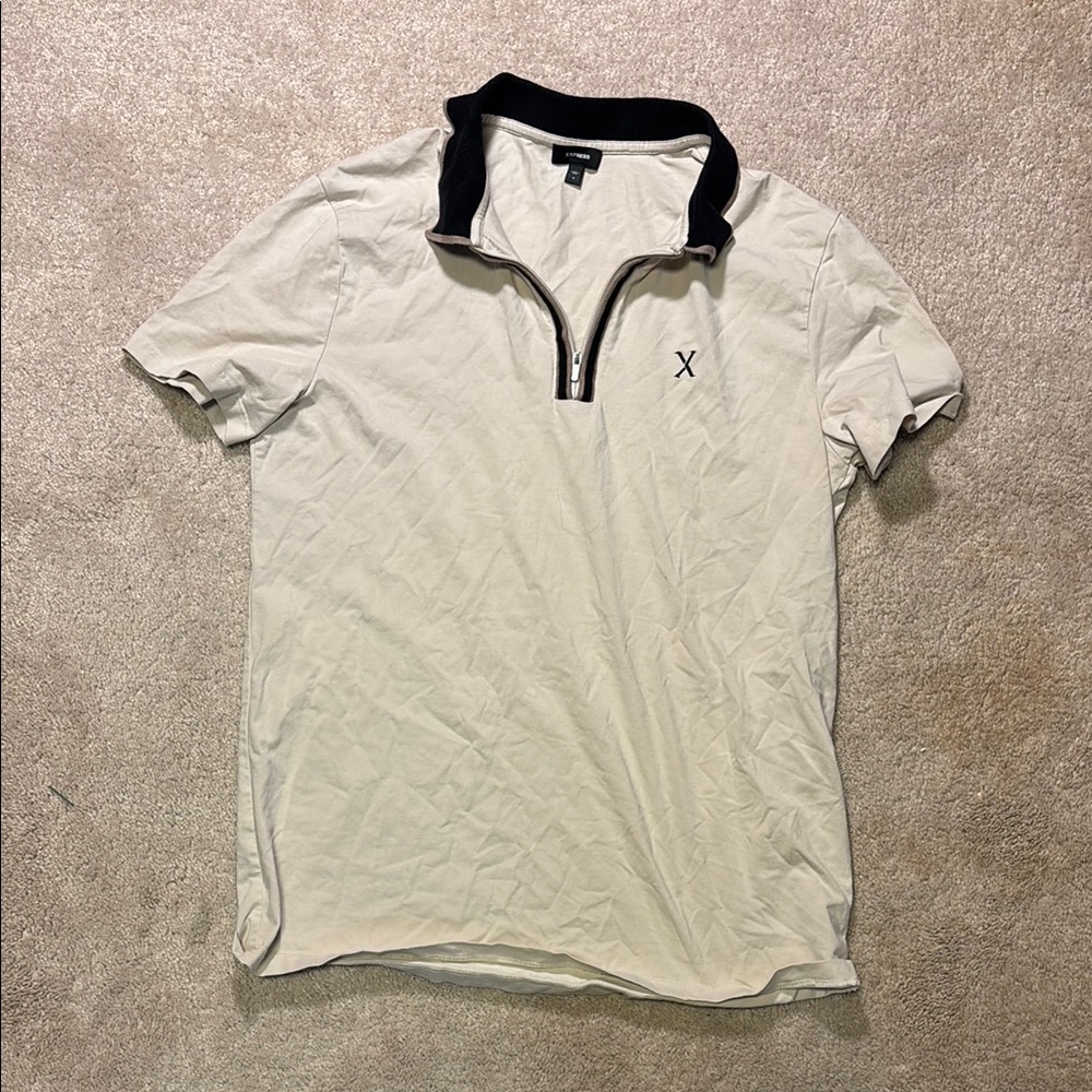 Express Cream Polo with Black Collar and Relaxed Fit